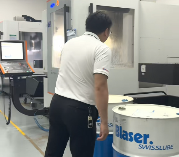How to Select Cutting Fluids for High-Temperature Alloy Impeller Machining 19:04 3