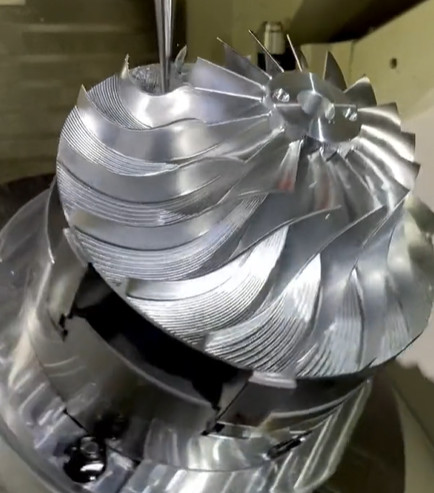 Addressing Fixture Errors in Aero-Engine Turbine Blade Machining 05:03 1