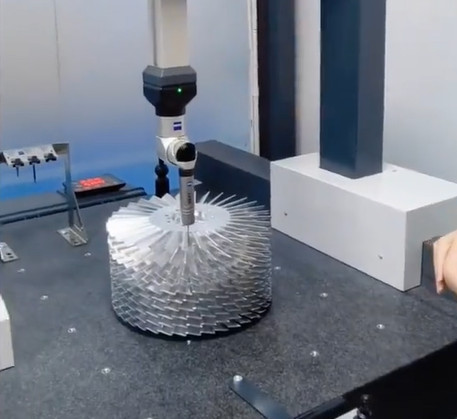 Adjusting CNC Machining Parameters for Ra0.05 Surface Finish on Molecular Pump Impellers 07:19 3
