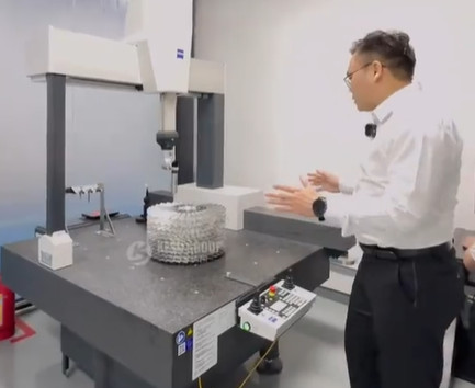 Verifying Vacuum Pump Blade Profile Accuracy Using a Coordinate Measuring Machine 16:28 3