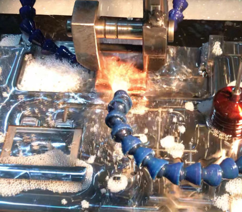 5-Axis Machining vs. EDM Machining: A Comprehensive Comparison 15:20 4
