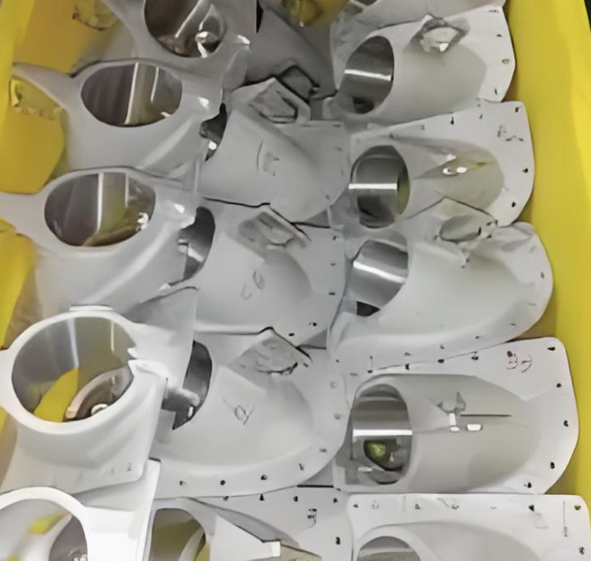 Efficient Machining of Irregular Parts with Large-Diameter, Short-Axis Holes 08:10 2
