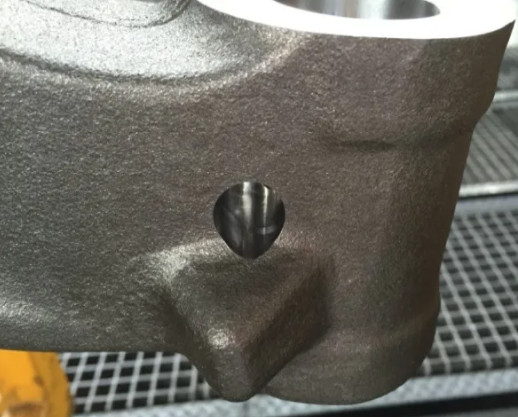 Machining Method for Intersecting Lock Pin Holes in Automotive Front Axles 13:29 3