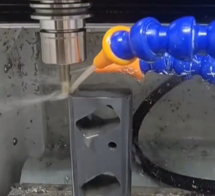 Machining SiC/Al Composites: Strategies and Parameters for High-Precision Applications 16:03 1
