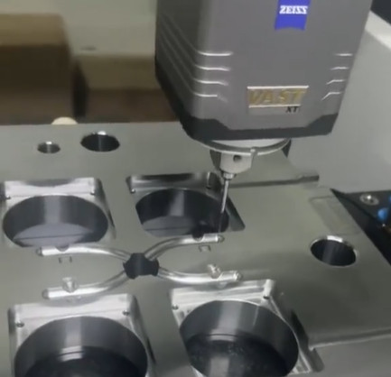 Mold Manufacturing and Production Processes for 3C Products 02:40 3