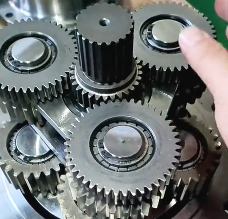 High-Efficiency Cycloid Gear Machining for RV Reducers 18:41 1