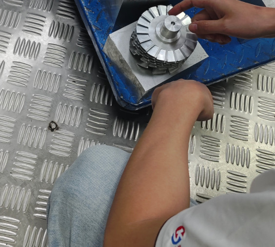Material Selection Guide for Precision Parts Manufacturing 05:35 3