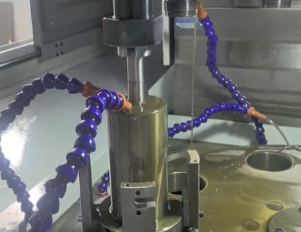 New Method for High-Precision Deep Blind Hole Machining 06:44 2