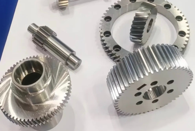 Precision Curved Gear Machining 05:23 1