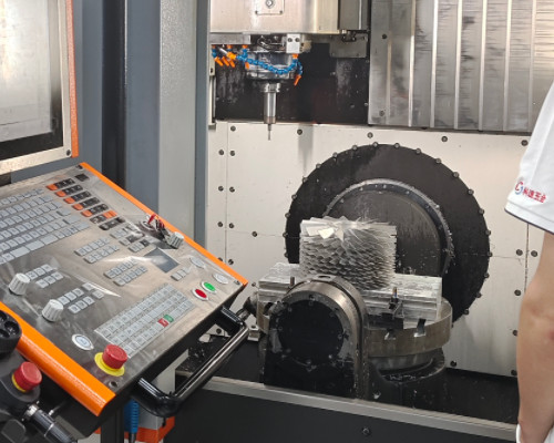 Complex Machining: Guide, Types, and Difficulties 18:29 4